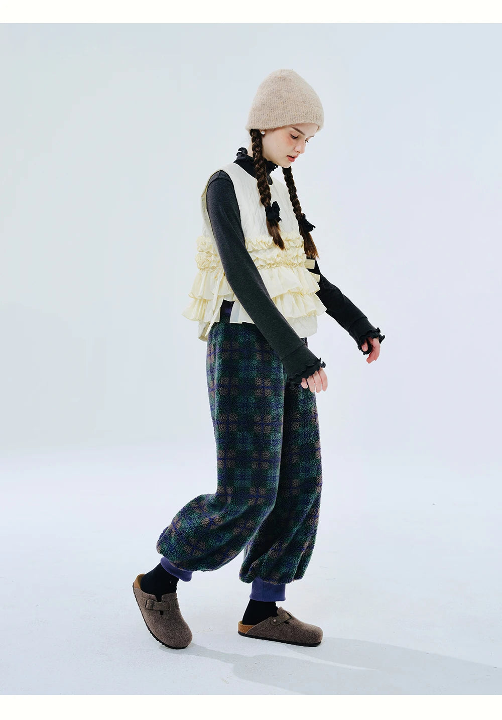 imakokoni2023 autumn and winter original green plaid lamb wool shrink pants 234408 Badiee Stylez