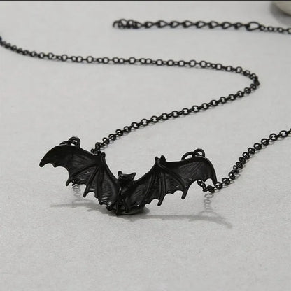 Punk Crystal Bead Chain Gothic Necklace for Woman Animal Horror Black Bat Punk Jewelry Gift Witch Choker Halloween Gift