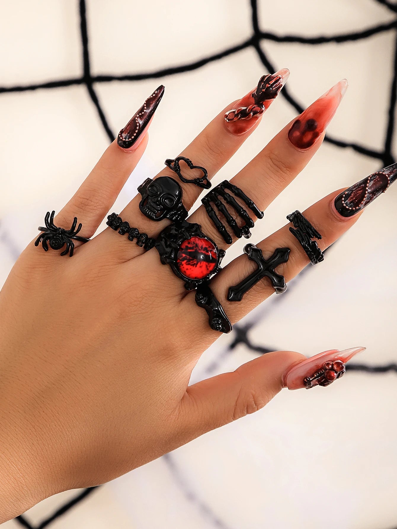 9Pcs/Set Goth Black Devil Eye Skull Spider Palm Rings for Women Vintage Cross Jesus Love Heart Rings Halloween Jewelry Gift New