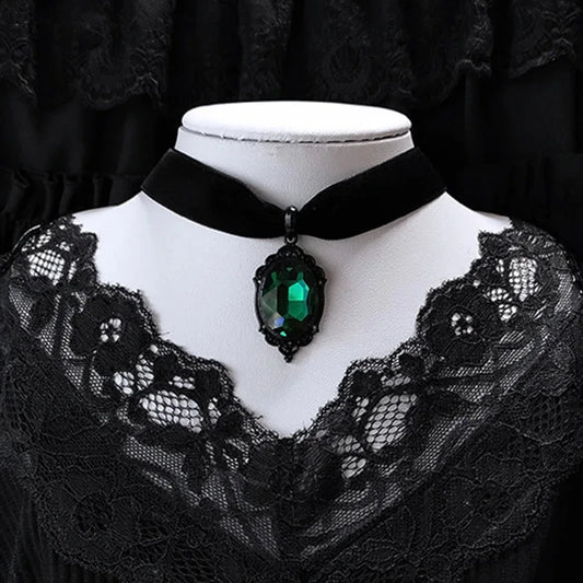 Gothic Venom Crystal Cameo Necklace For Women Fashion Witch Jewelry Accessorie Gift Goth Alternative Green Crystal Velvet Choker 1