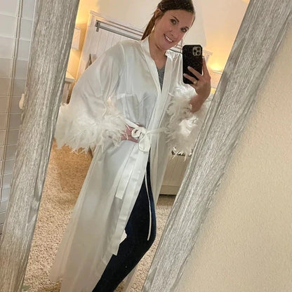 Bride Robe For Wedding Day With Feather Long Silk White Boudoir Kimono Boudoir Lingerie Satin Robes Bridal Lace Bridesmaid Gifts