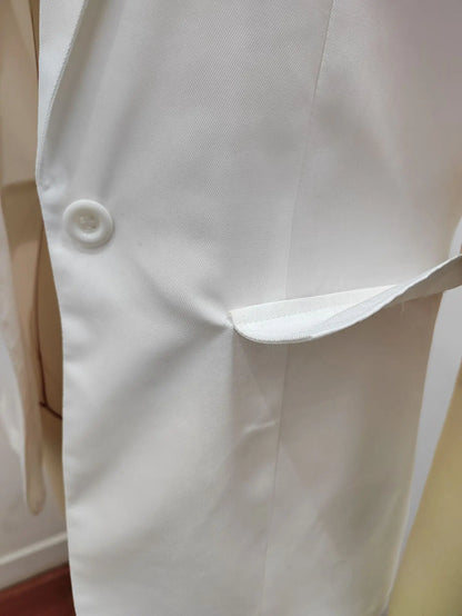 Summer women's temperament, fashionable and loose fitting small suit, European and American solid color suit collar, short sleev