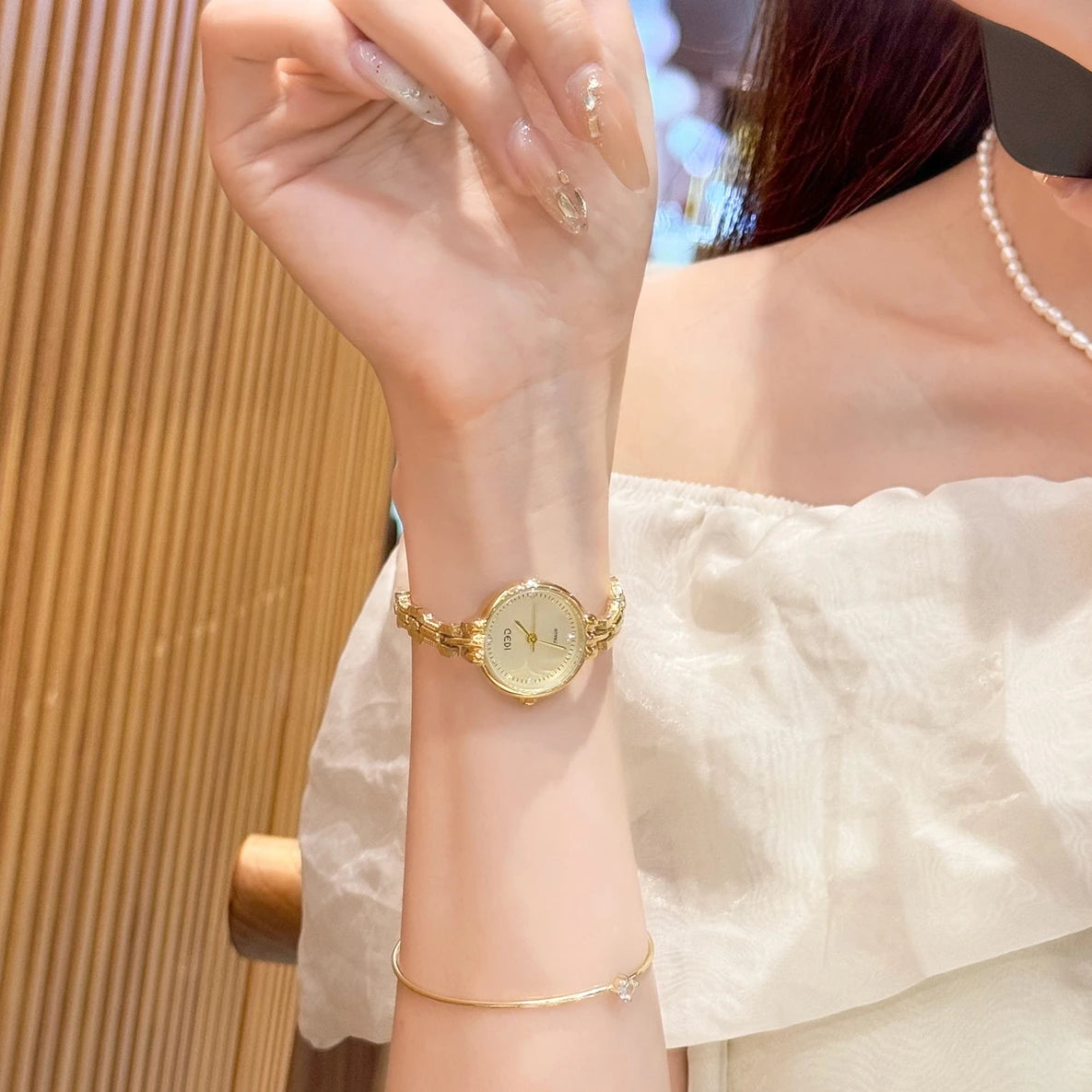 New Elegant Women's Watch Luxury Slim Gold Bracelet Watch Fashion Ladies Quartz Wristwatches Clock Gifts For Woman montre femme