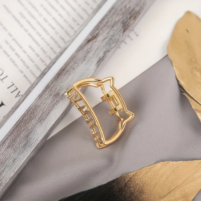 Fashion Simple Non Slip Mini Hollow Heart Metal Hair Claw Clips Gold Geometric Bangs Barrettes Hair Jaws For Women Girls Daily Cat