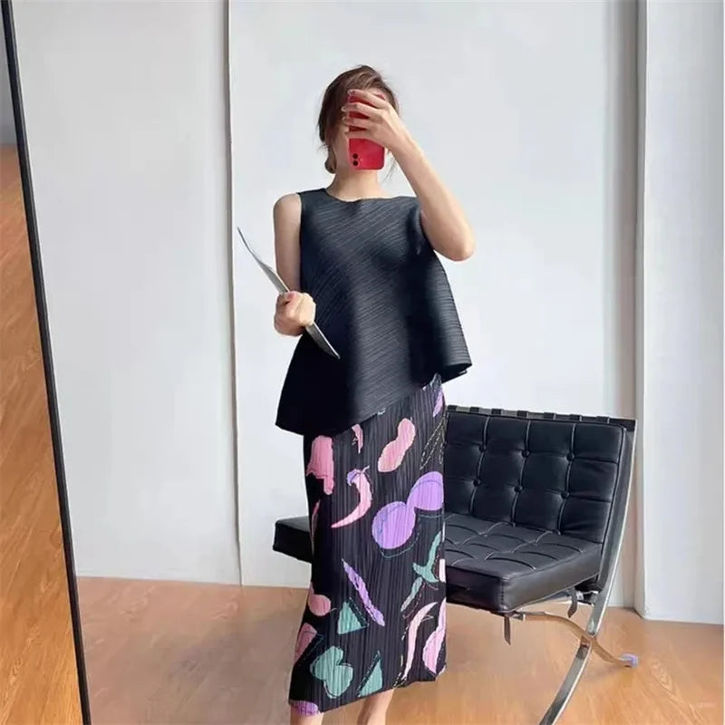 2025 Fold Fashion Summer Shirts Short-Sleeved T Shirt Women's Sleeveless Vest Waistcoat Tops Loose Blouse Shirt Tee Female black sleeveless One Size