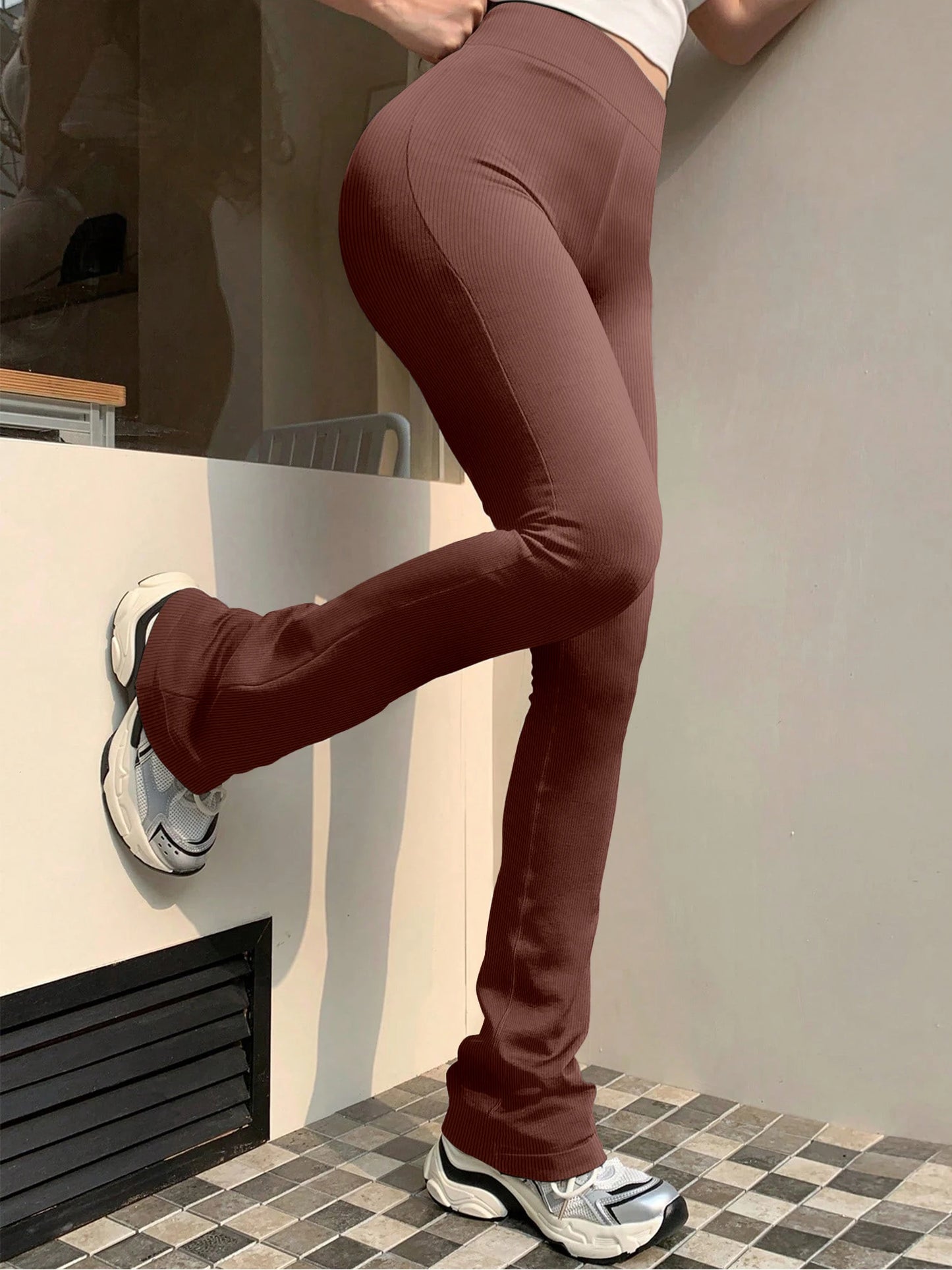 Women's Fashion Trousers Solid Colour High-waisted Flared Pants Slim and Skinny Women's Dragging Trousers Versatile Female Pants Dark Brown