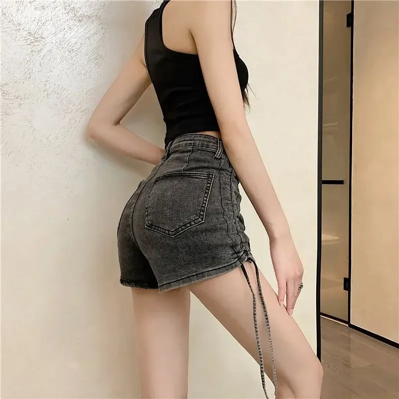 Korean Style Sexy Tight Women's Denim Shorts Designer New In Streetwear Design Y2k Harajuku Low Price Female Short Jeans Pants