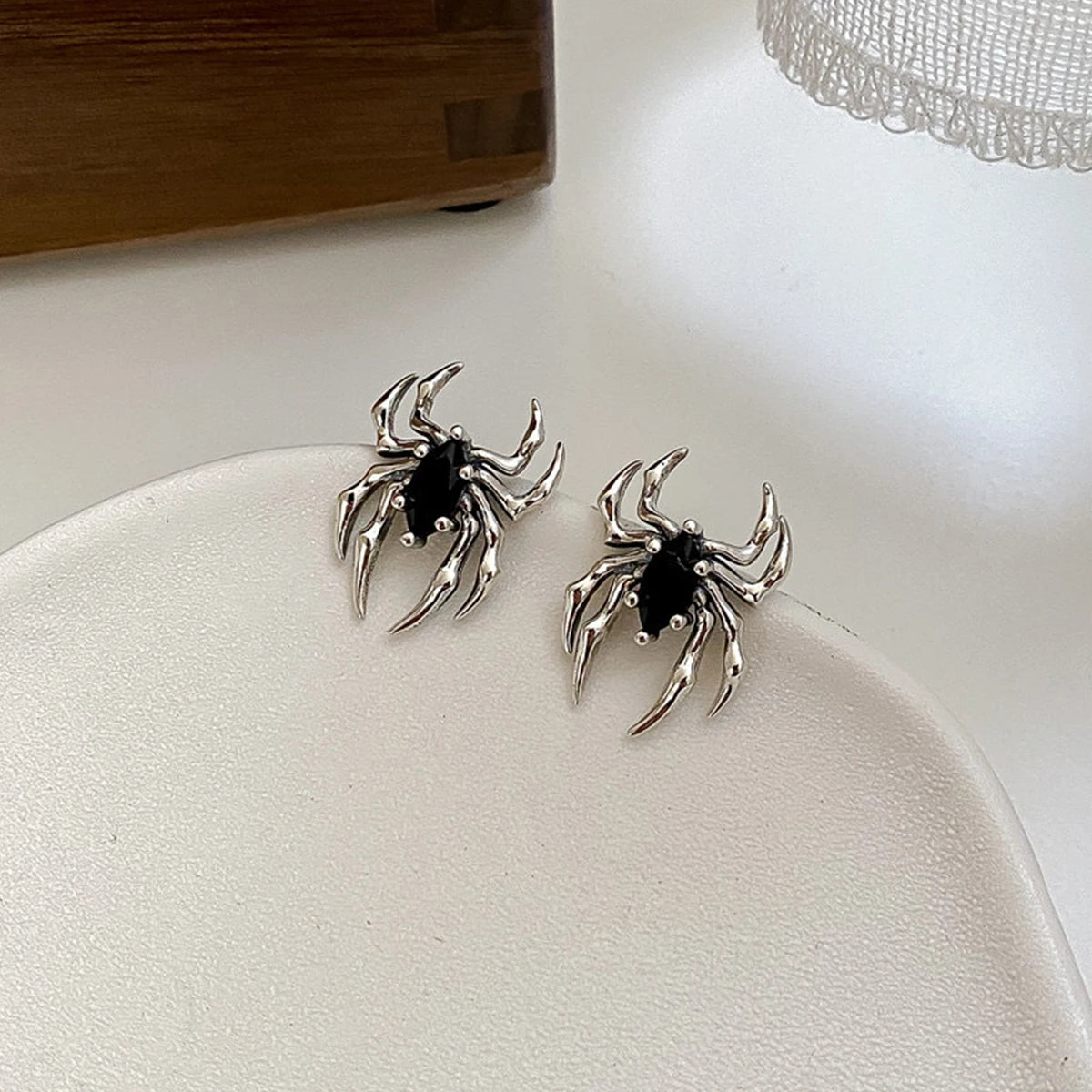 Punk Stainless Steel Spiders Stud Earrings Black Earrings for Men and Women Vintage Hip Hop Rock Piercing Ear Jewelry
