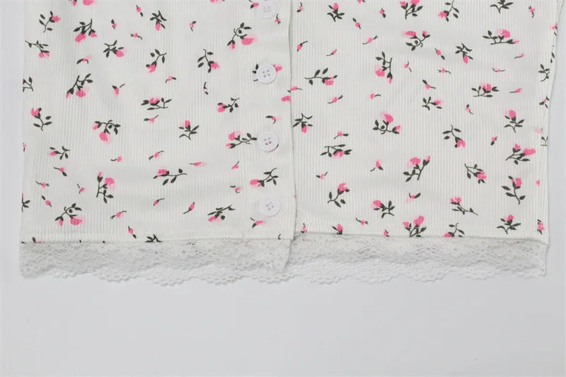 Floral print set, low cut round neck, tight fitting long sleeved top, shorts, European and American home clothes