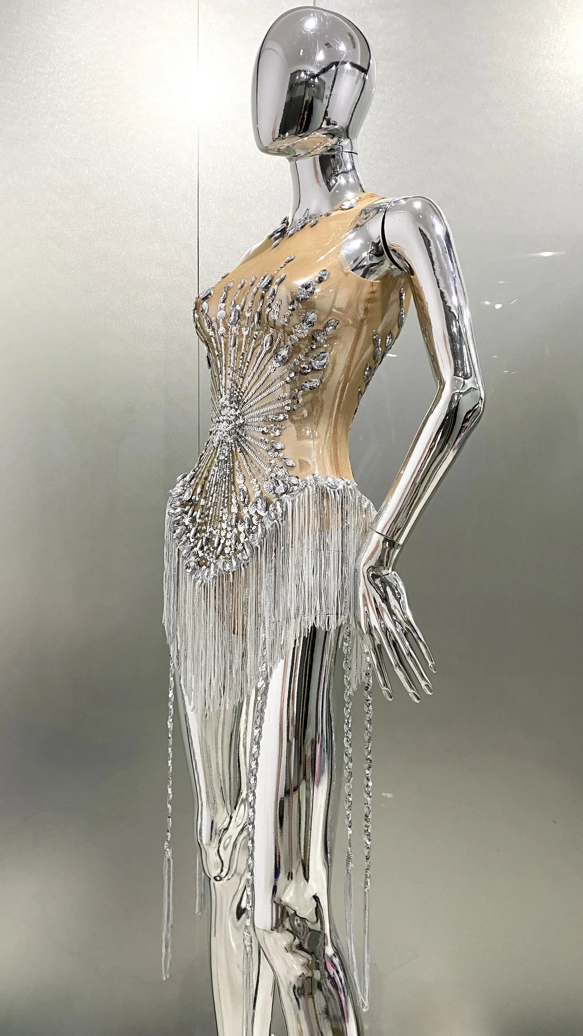 Sliver Sequins Shining Diamonds Long Tassel Sleeveless Mini Dress High Quality Evening Dress Woman Birthday Party Outfit