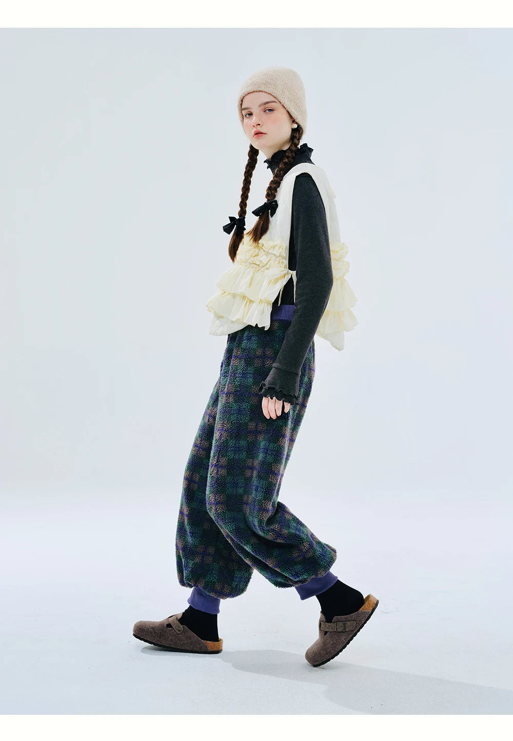 imakokoni2023 autumn and winter original green plaid lamb wool shrink pants 234408 Badiee Stylez