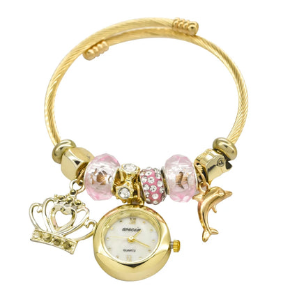 Women's Bracelet Watch Love With Stylish Decor Refined Round Quartz Watch Casual Elegance