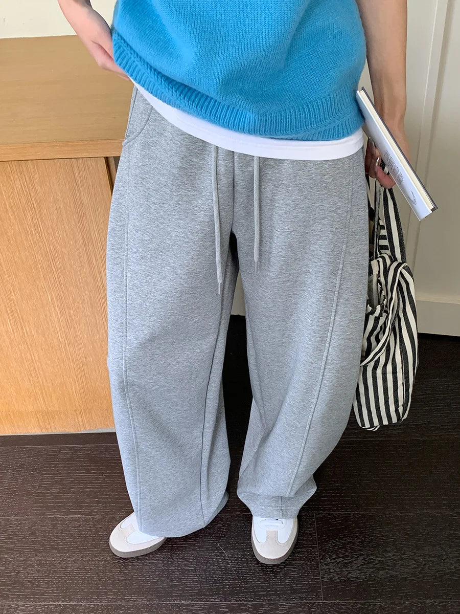 New relaxed and curved cut sports and casual wide leg pants for early autumn Badiee Stylez