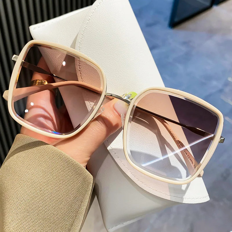 Fashion Square Sunglasses Women New Retro Decoration Glasses Men Leopard Blue Sun Glasses Gradient Shades UV400 Eyewear A 1PC