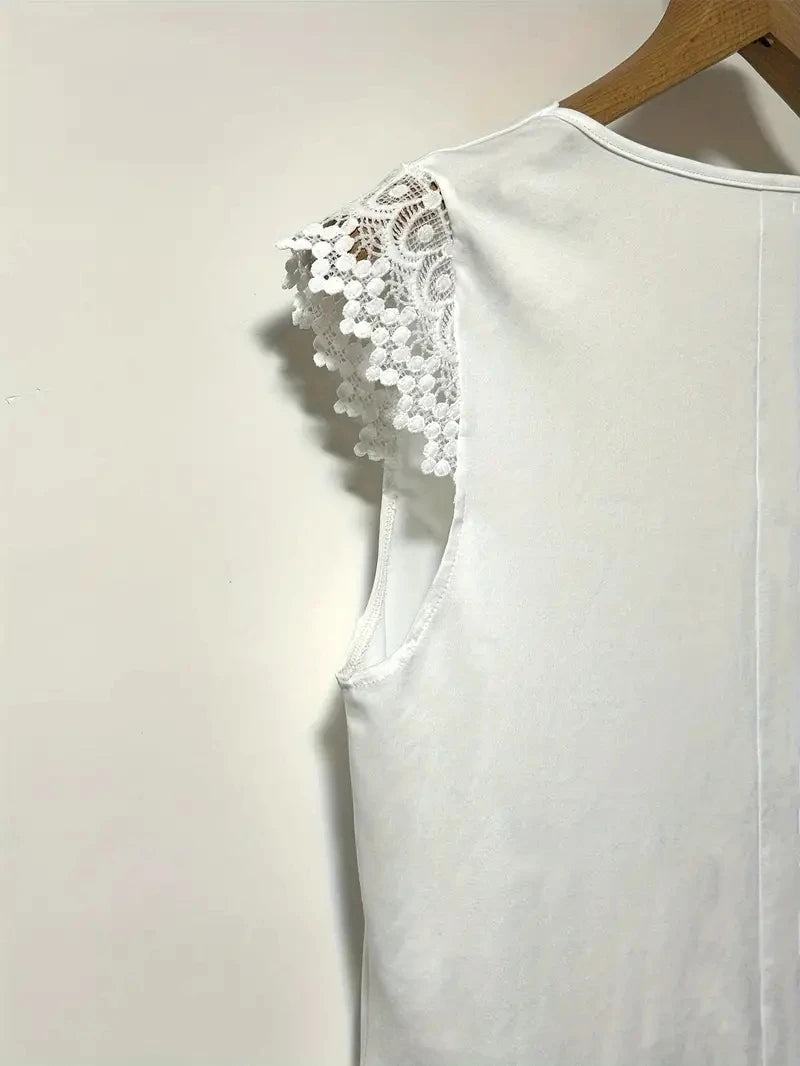 Plus Size Lace Stitching T-Shirt Casual Scallop Trim V Neck Short Sleeve T-Shirt Women's Plus Size Clothing