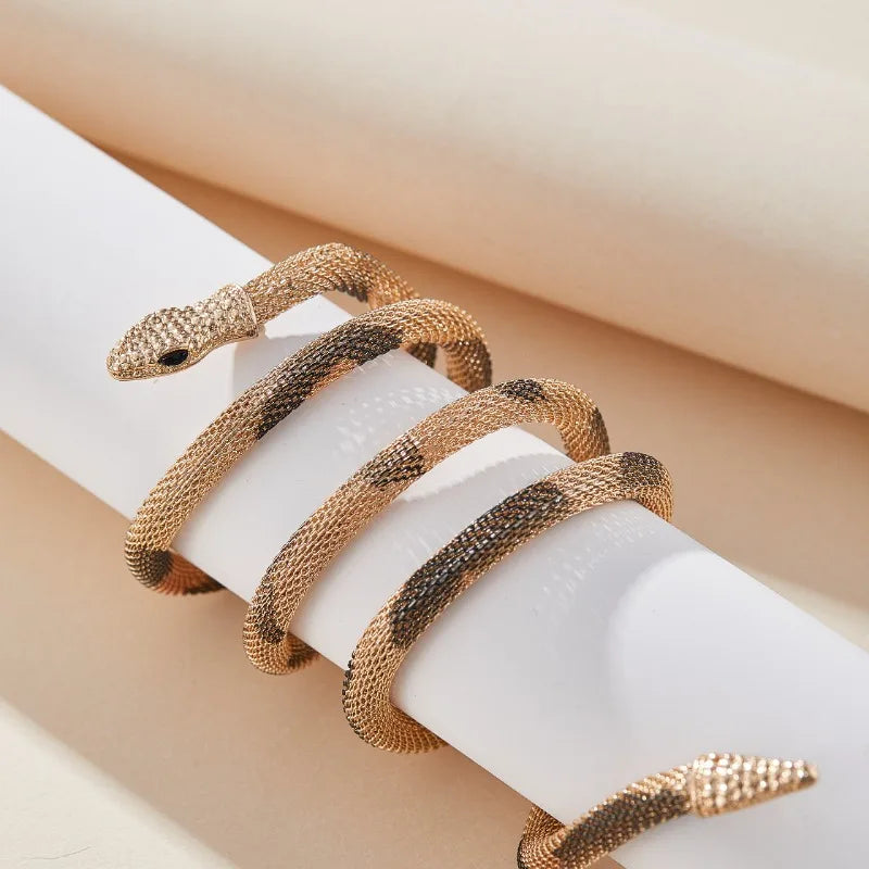 Snake Creative Jewelry Personalized Hot Iron Flexible Twisted Jewelry Bendable Snake Head Pendants Girl Women's Necklace Badiee Stylez