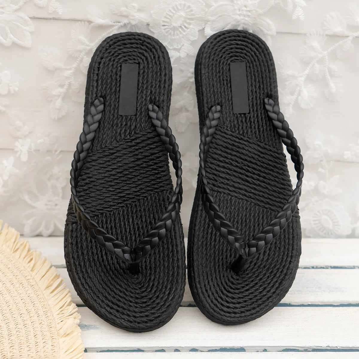 Women's summer beach vacation round-toed comfortable open-toe flip-flops, casual and home-style flip-flops