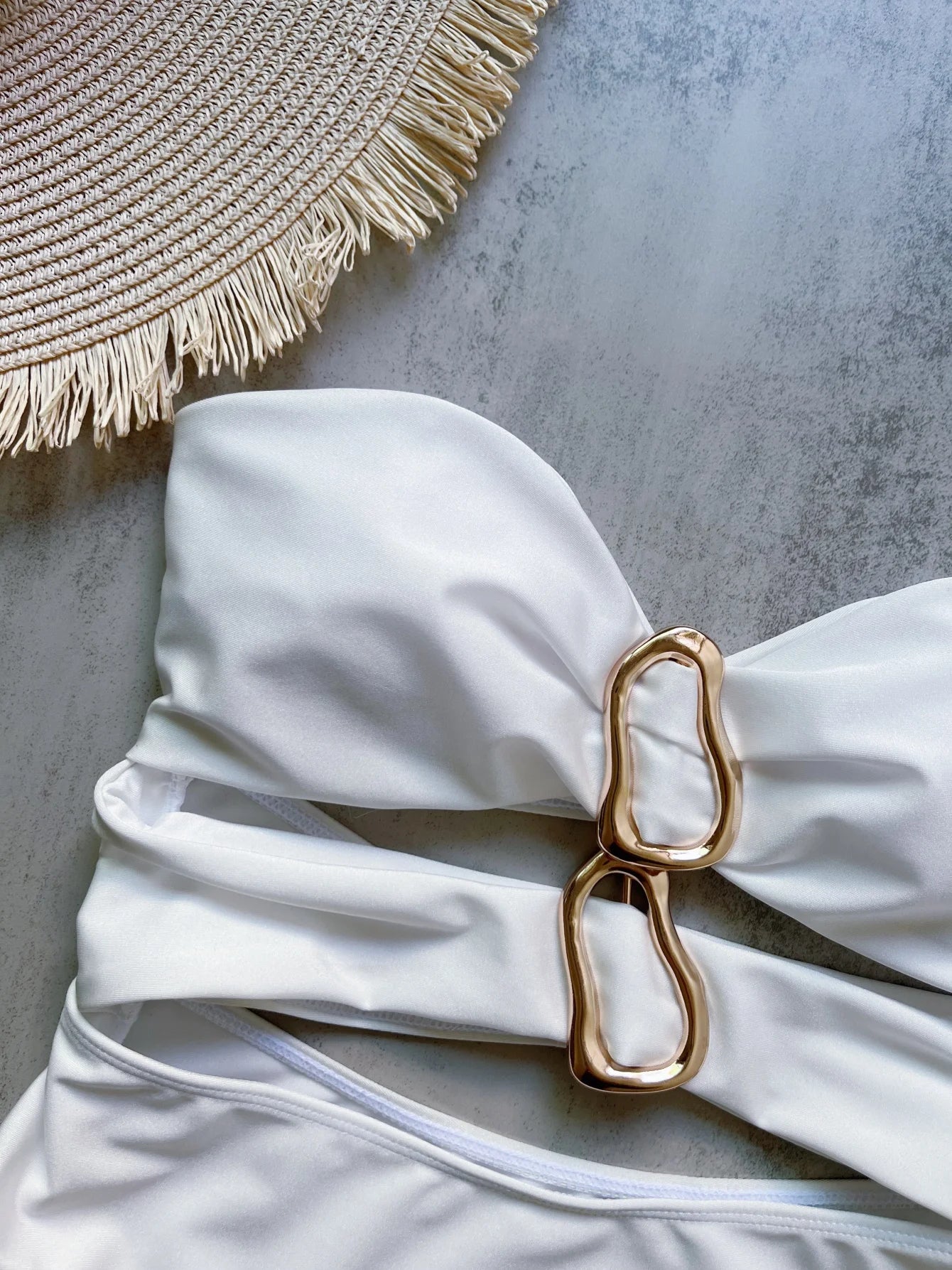 3 Colors Sexy Metal Rings Cut Out Women Swimwear One Piece Swimsuit Female Bandeau High Leg Cut Bather Bathing Suit Swim B022D