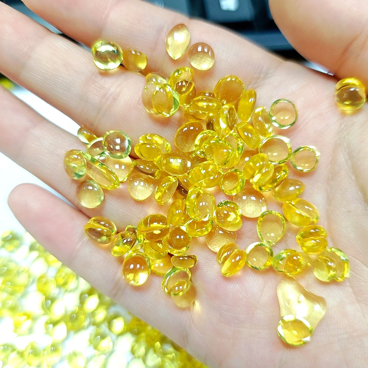 vades 20/50/100/200G Best Quality Italian Keratin Glue  yellow Granule/Beads/Grain  For Human Hair Extension