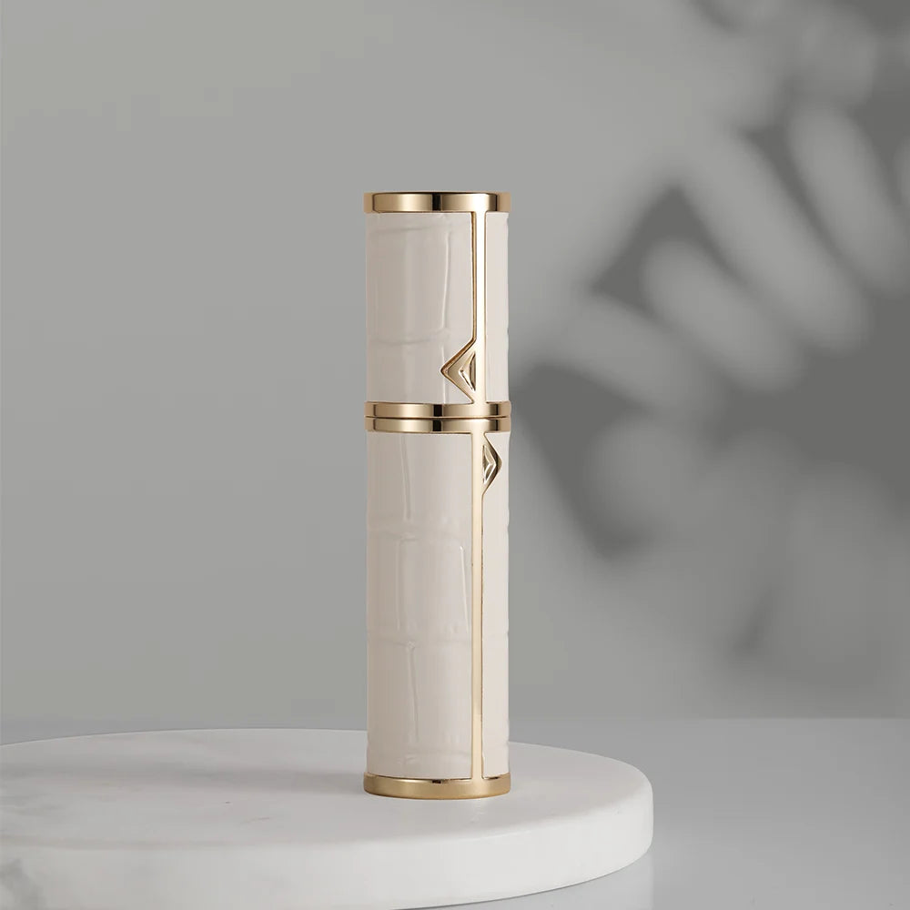 Louischanzl Perfume Atomizer Portable Liquid Cosmetics Containers Traveling 5ml Alcochol Perfume Refillable Bottles Empty Spray white 5ml