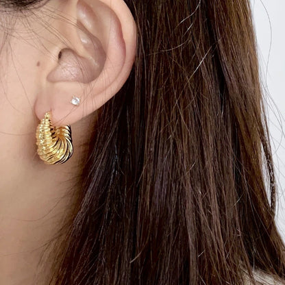 Modern Jewelry Pretty Texture Metal Hoop Earrings For Women Party Gifts Cool Trend Ear Accessories Hot Selling Dropshipping