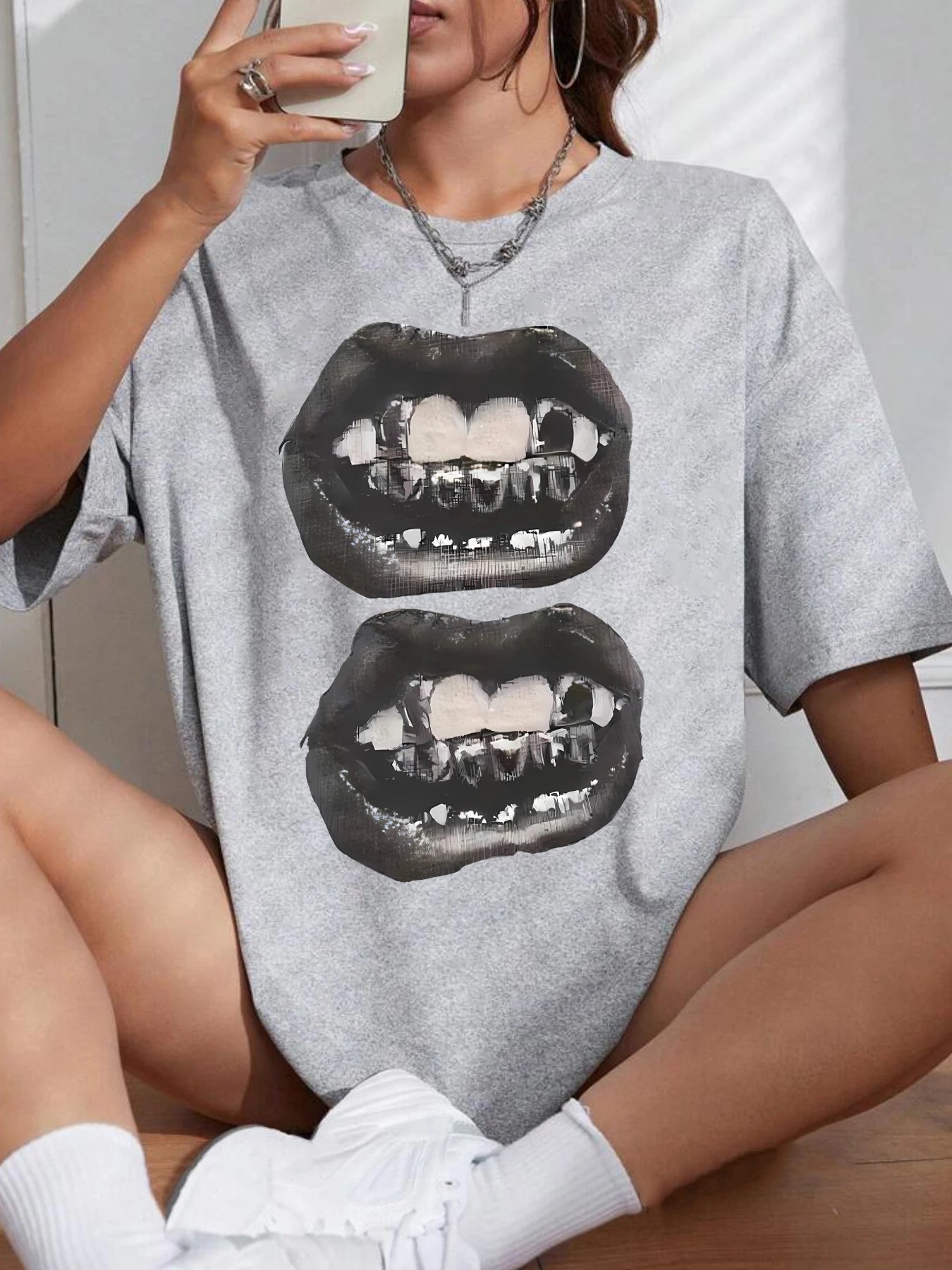 Chic Black & White Lips Graphic Tee for Women Casual Summer Short Sleeve T Shirt Stretchy Polyester Blend Machine Washable GRAY