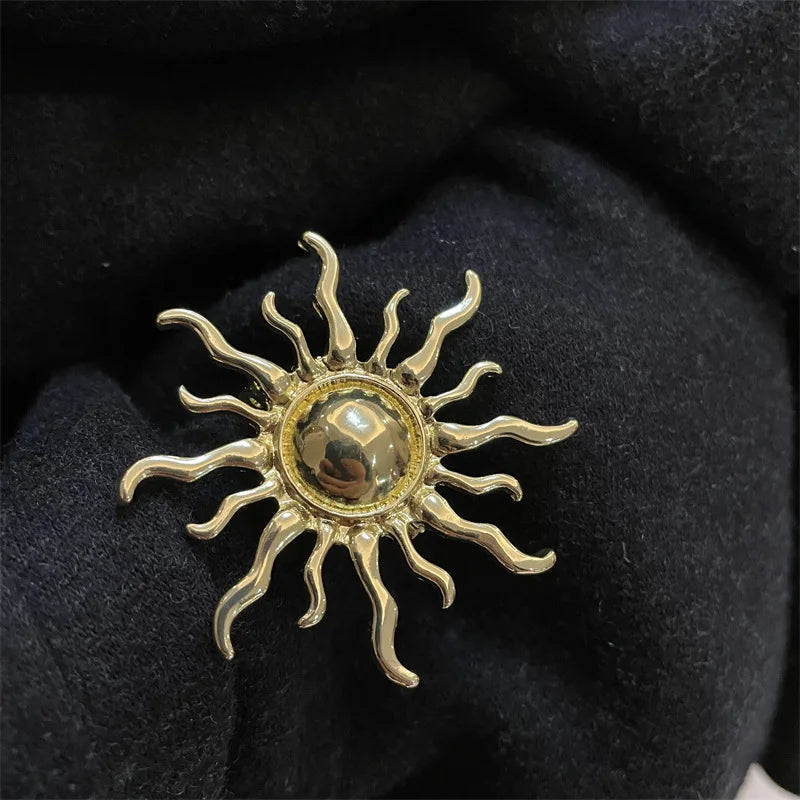 Antique Jewelry Fashion Golden Sun God Brooch for Women Men Coat Accessories Female Vintage Crystal Brooches