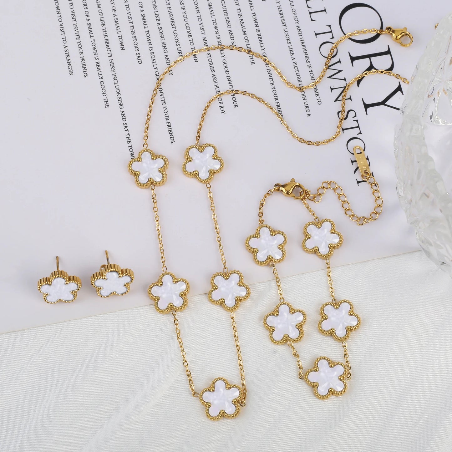 3Pcs Stainless Steel Hot Selling Gold Plated Clover Necklace Earrings Bracelet Jewelry Set Five Leaf Flower Jewelry For Women Jewelry Set 2