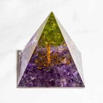 Natural Crystal Energy Generator Pyramid Peridot Amethyst Reiki Healing Chakra Resin Pyramid Egyptian Decor Room Decoration 1pc