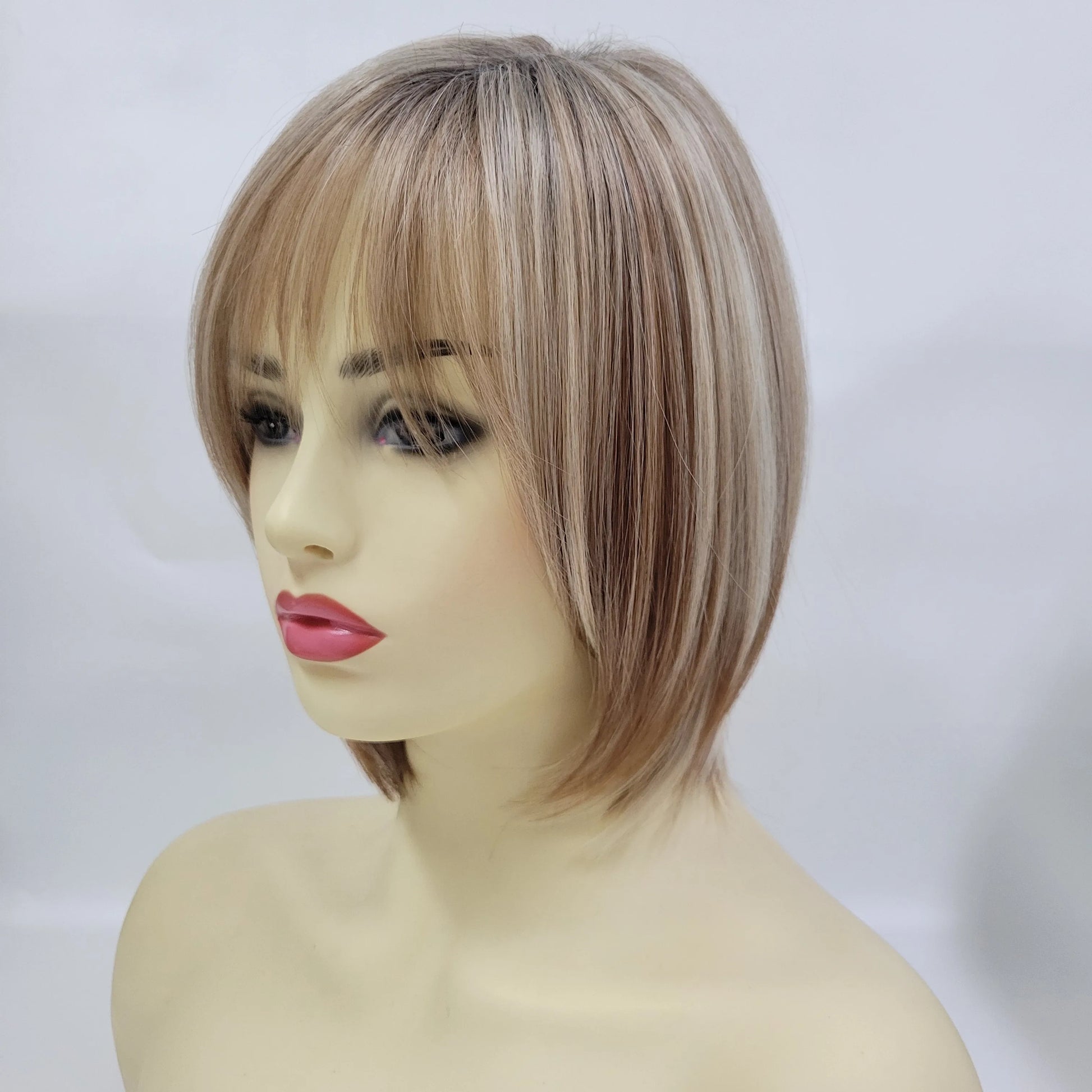 Women's Fashion Bob Hair Short Blonde Bob Wigs with Bangs Black Roots Straight Synthetic Ombre Hair Party Wig for Lady