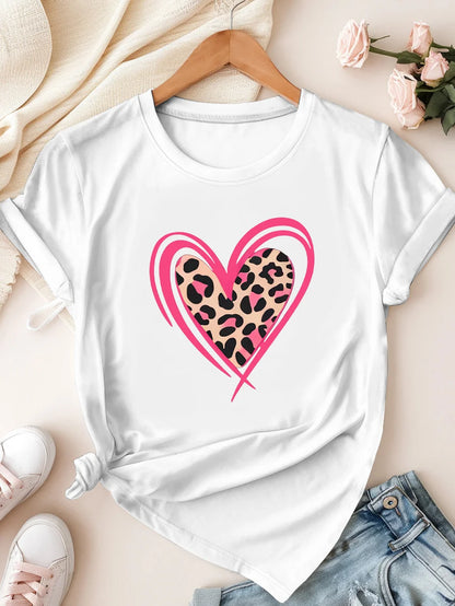 Plus Size Women's White Short - Sleeve T - shirt, Leopard Heart Graphic Print, Sexy & Stylish Streetwear Top WHITE