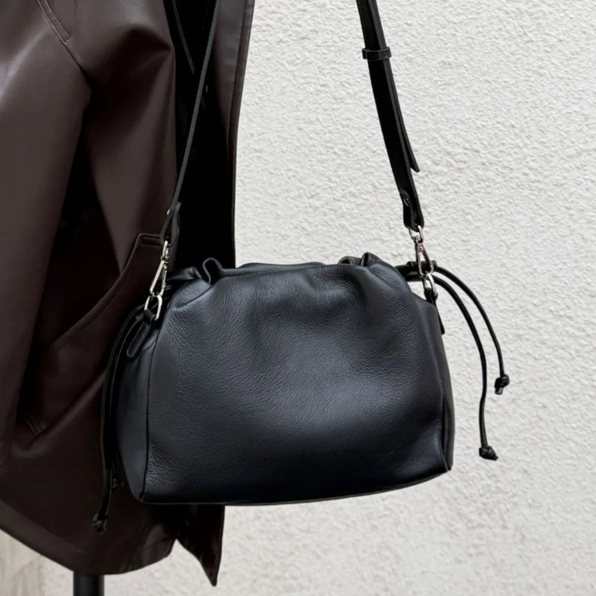 Ladies' New Premium Full-Grain Wrinkled Leather Crossbody Bag - Women's Chic Shoulder Commuter Bag with Organizer Pockets