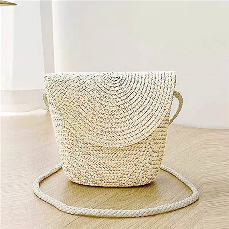 Flip children's Bag Cute Grass Woven Handbag Little Girl Crossbody Fashion Cute Zero Wallet Summer Beach Shoulder Bags