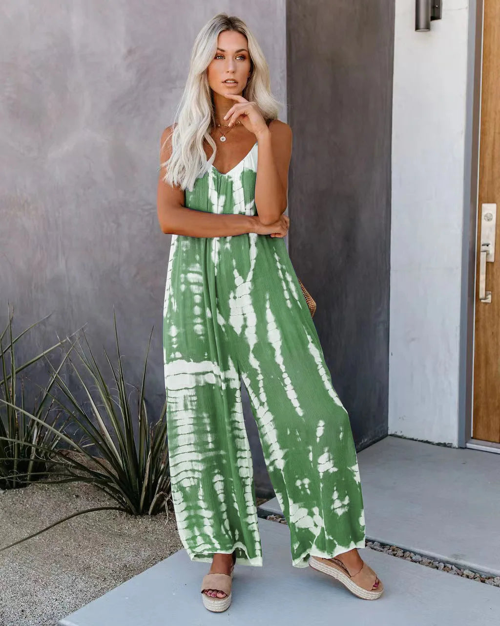 Women's jumpsuit 2023 new women's clothing wholesale Russian European and American suspender sexy wide leg pants Badiee Stylez