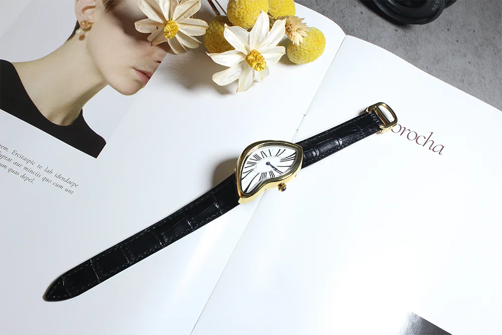 New Medieval alien watches melt and twist y2k alien ladies and men Leather strap fashion advanced ins niche design quartz watch