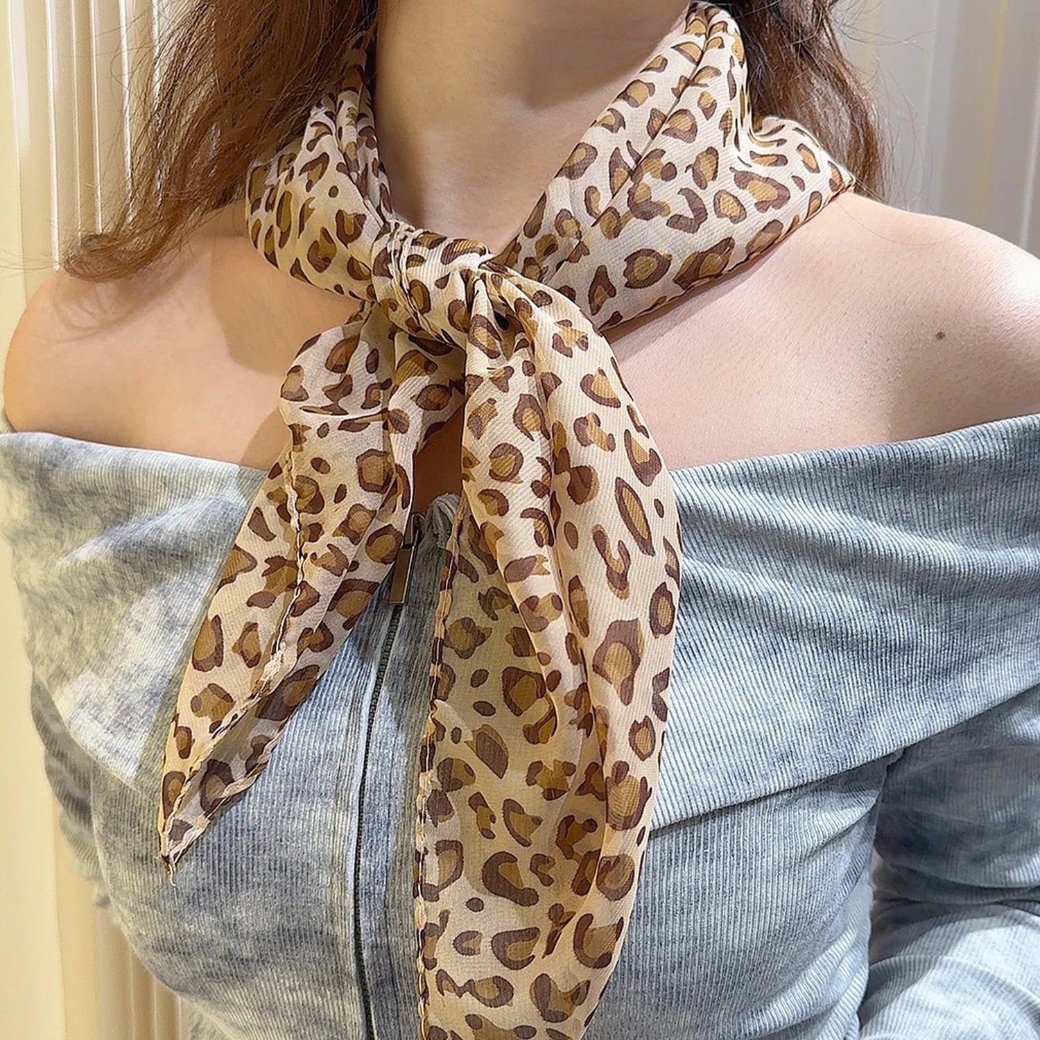 Retro Leopard Print Square Scarf for Women Satin Thin Edge Scarves Head Band Fashion Y2K Lady Hair Shawl Wrap Female Neckerchief