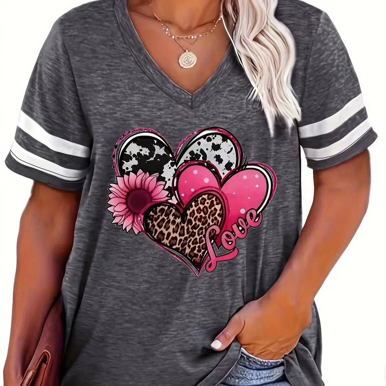 2024 Plus Size Spring/Summer New Love Print Casual Fashion Women's V-Neck Short-Sleeved Loose T-Shirt 5XL 6XL GRAY