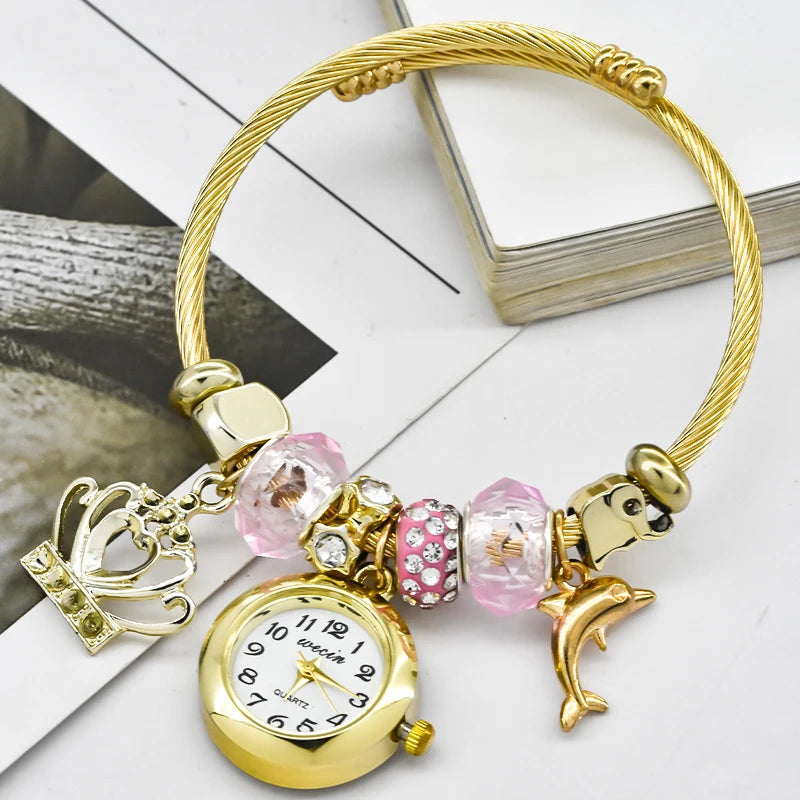 Women's Bracelet Watch Love With Stylish Decor Refined Round Quartz Watch Casual Elegance Golden-2