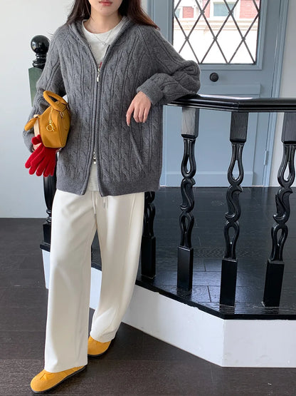 New relaxed and curved cut sports and casual wide leg pants for early autumn Badiee Stylez