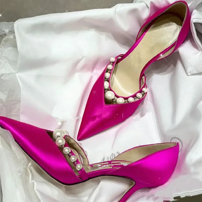 Spring/Summer New Pointed High Heels Hollow Fashion Banquet Pearl Hollow V-Mouth Women's Thin Heels Shallow Mouth Sandals Silk Red 9 cm