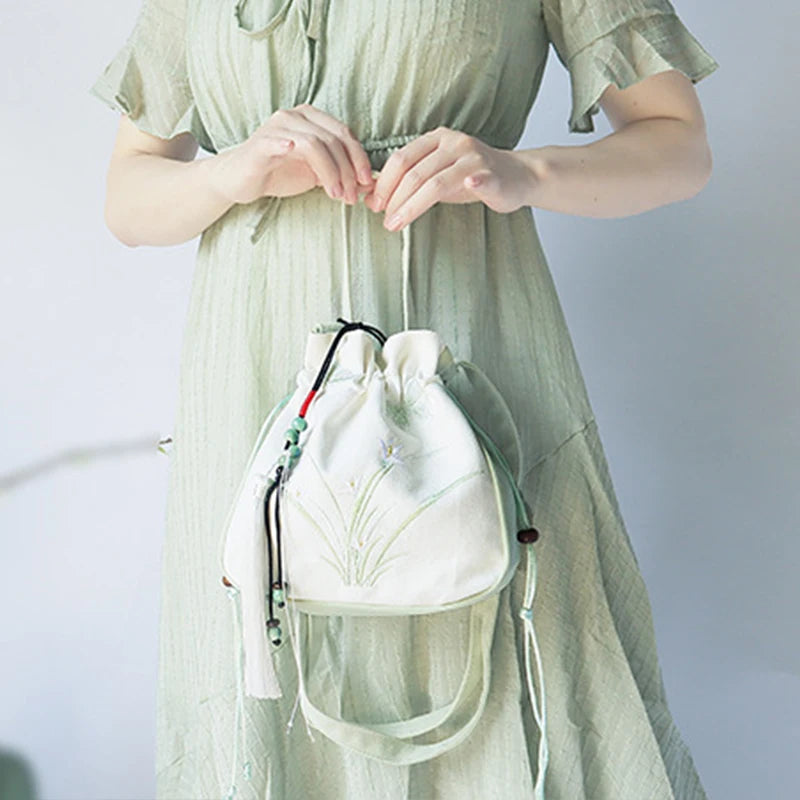 Chinese Style Women's Drawstring Bag Vintage Flower Embroidery Hanfu Handbag Street Fashion Girls Bucket Shape Shoulder Bag