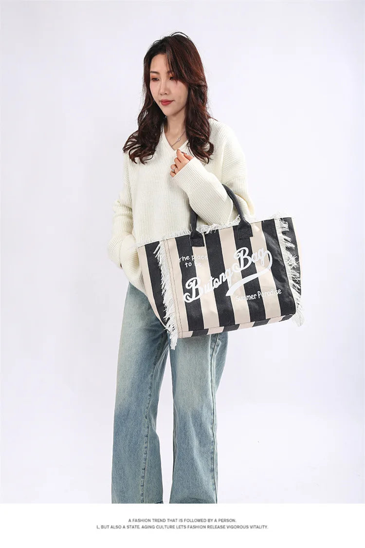 European and American Letters Tassel Canvas Bag Arge Capacity Handbags Travel Women Beach Tote Bag Fashion Casual Shopping Bags