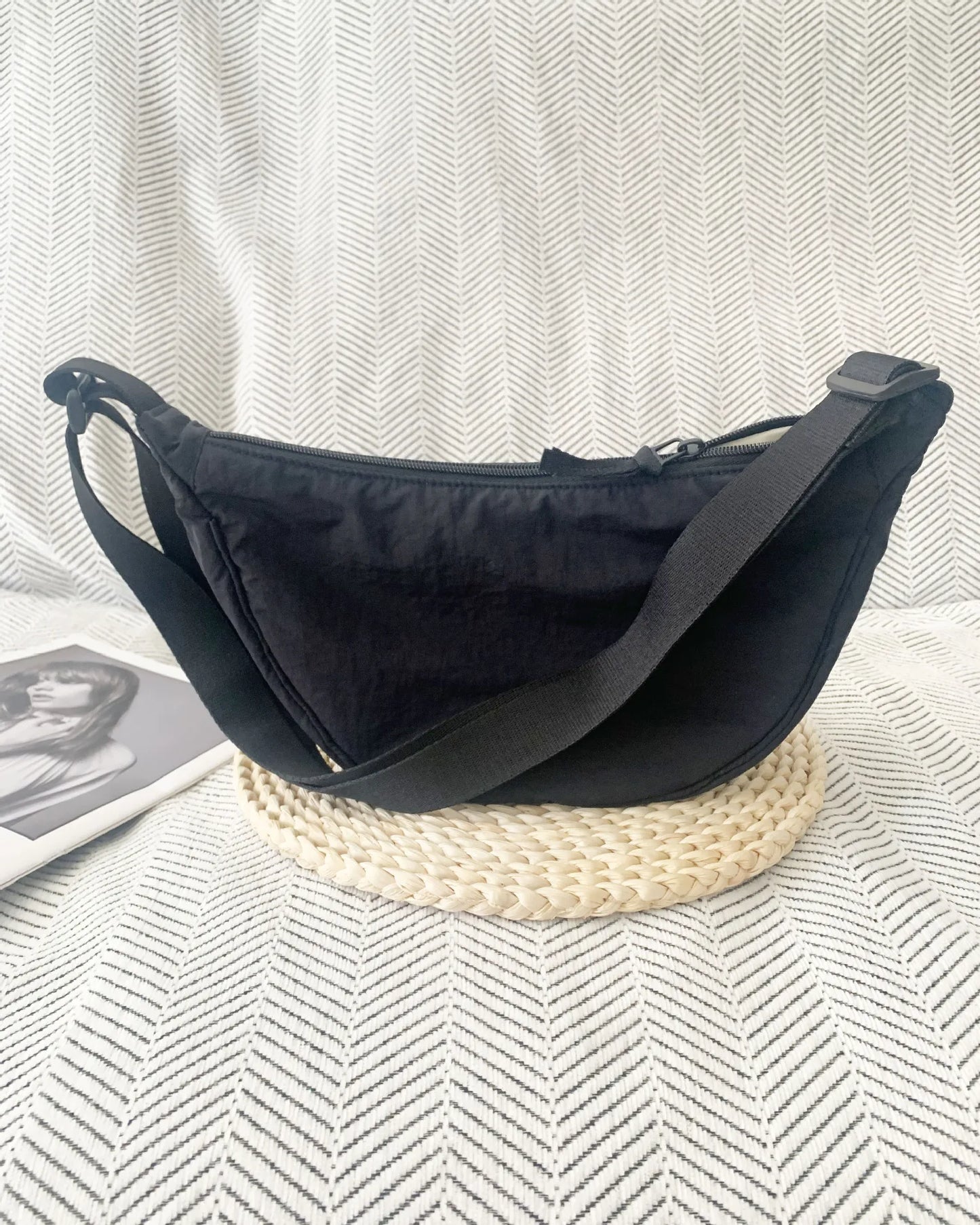 Casual Nylon Hobos Shoulder Bags for Women Lightweight Portable Ladies Crossbody Bag Simple Solid Color Female Handbags Purse