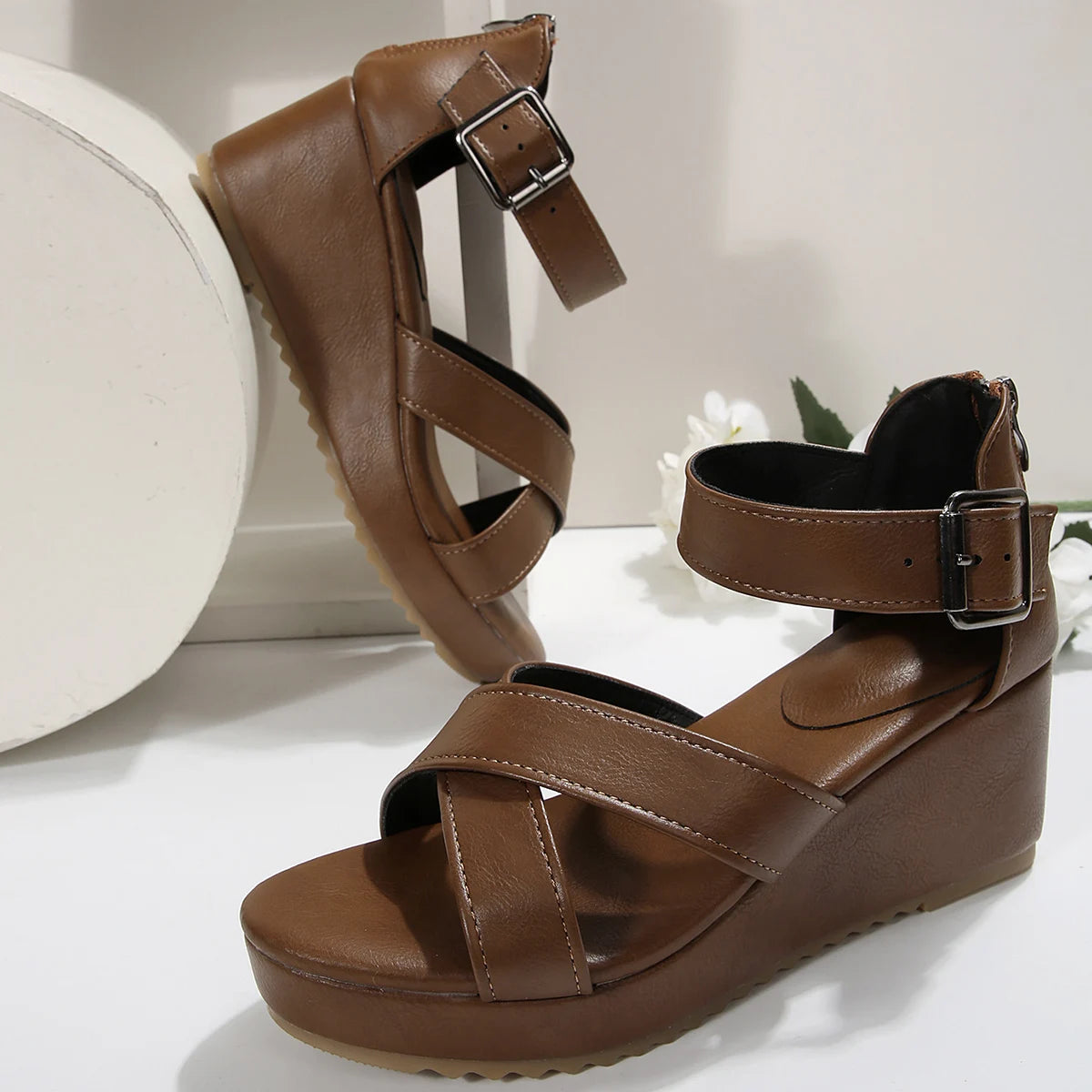 Roman Style Thick Heel Sandals Women's Summer Fashion Large Size Belt Buckle High Heels Platform Slippers PU Leather TPR