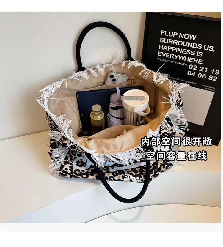 European and American Letters Tassel Canvas Bag Arge Capacity Handbags Travel Women Beach Tote Bag Fashion Casual Shopping Bags