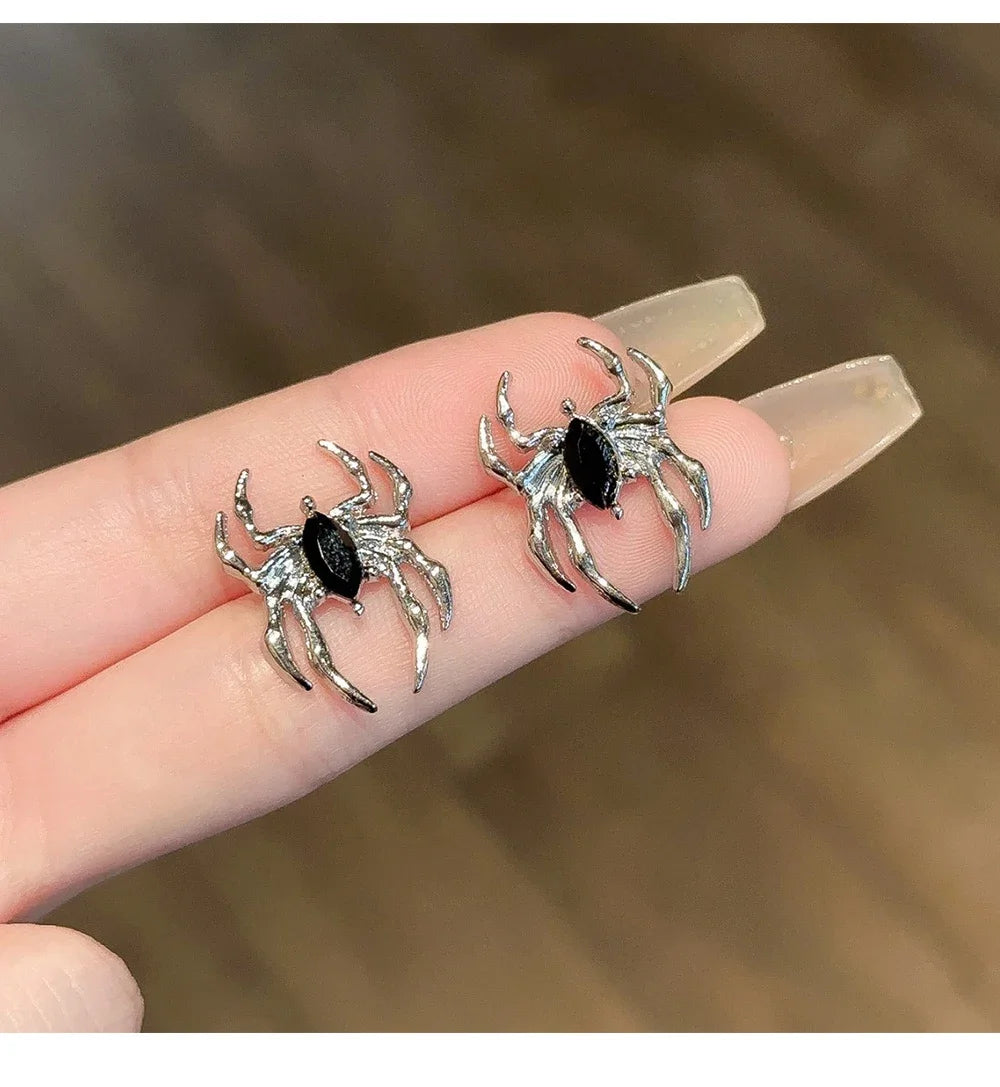Punk Stainless Steel Spiders Stud Earrings Black Earrings for Men and Women Vintage Hip Hop Rock Piercing Ear Jewelry