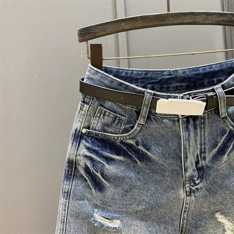 2024 Summer Latest Design Women's Knee-Length Casual Cotton Short Jeans Shorts Washed Blue Ripped Hole New Kpop Luxury Jeans
