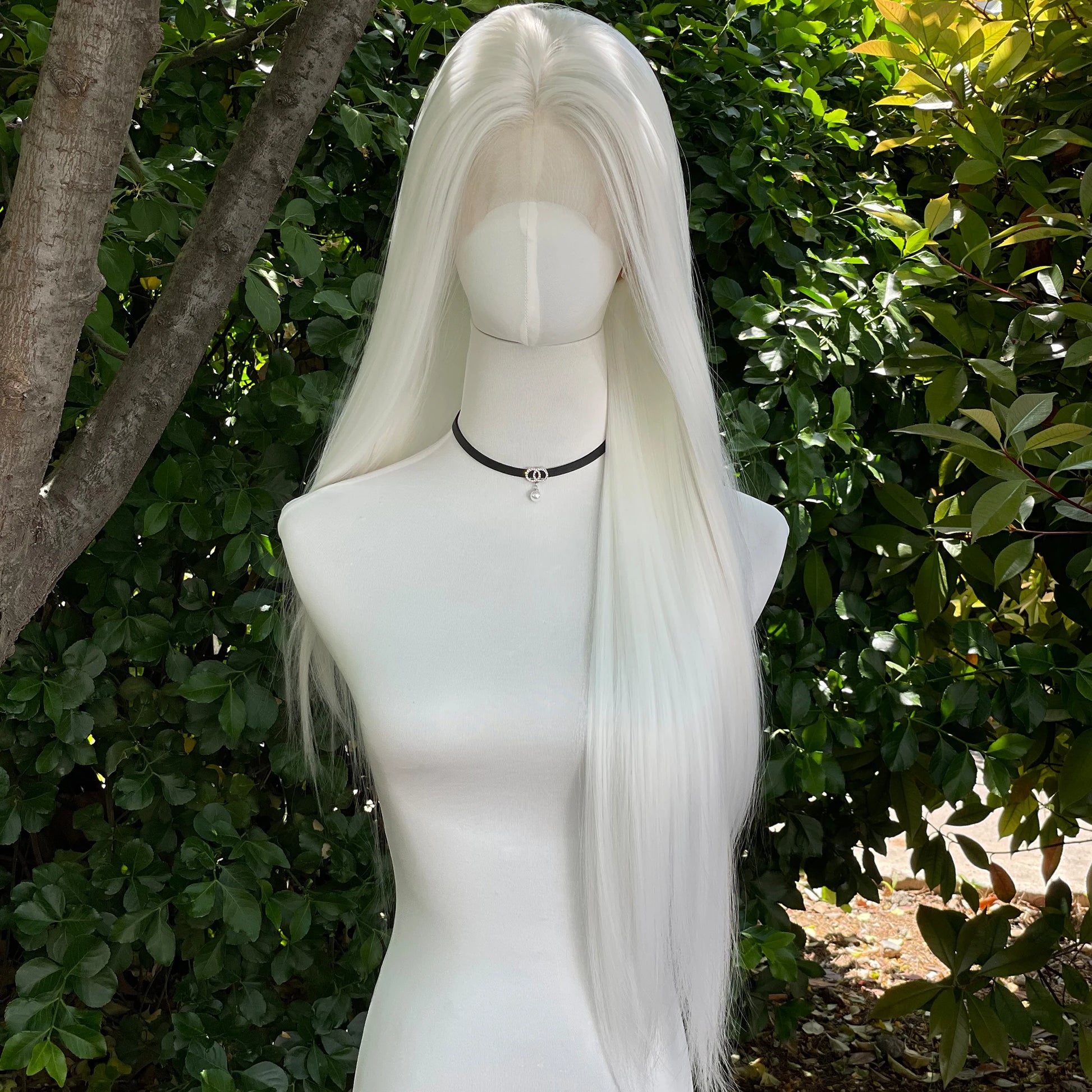 Elf Cosplay White 13x4 Lace Front Wigs for Women Synthetic 26 Inch Long Straight Free Part 150% Density Glueless Half Hand Tied