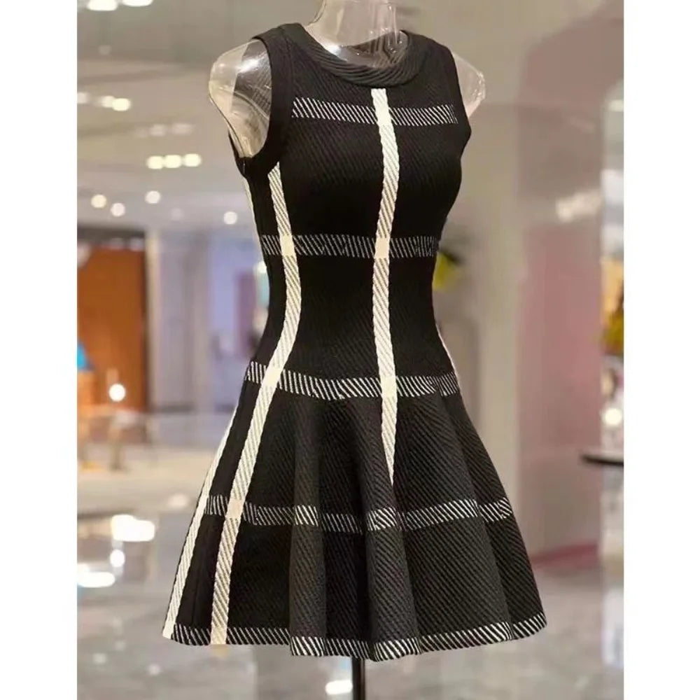 2025 Korean Fashion Color Clash Sleeveless Cotton Mini A line Knit Dress for Women Trendy Summer Outfit