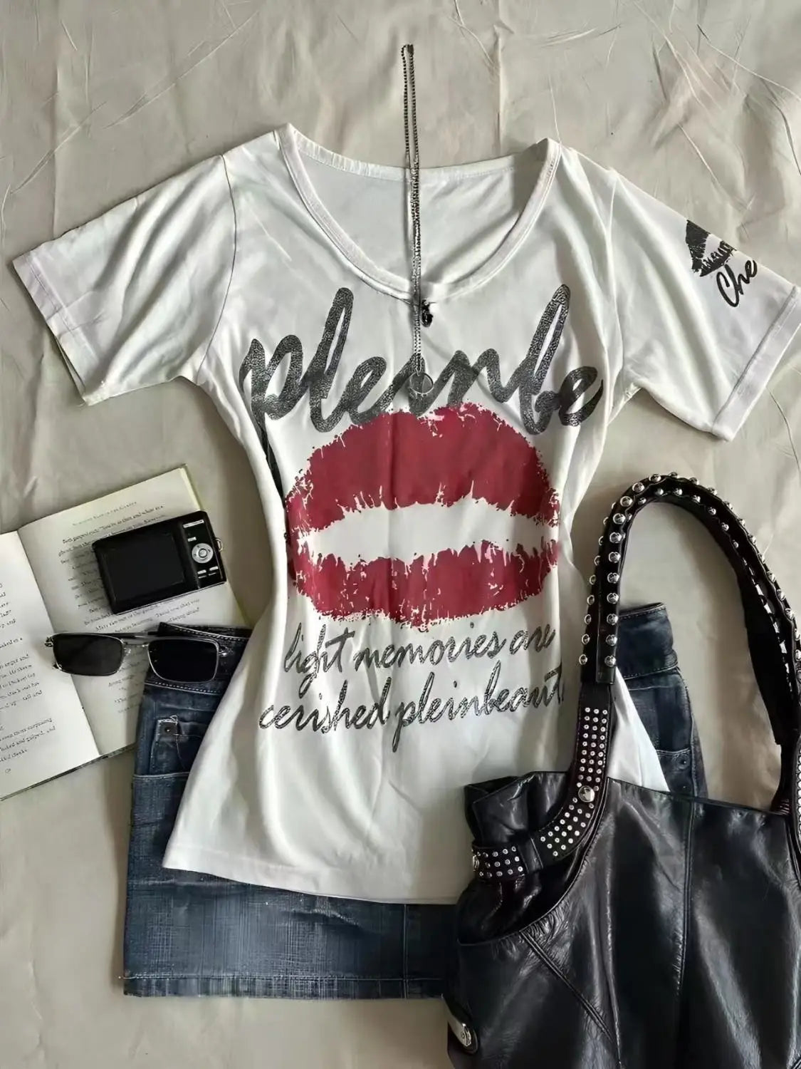 American Retro Sweetheart Red Lips Letter Print Slim Short-sleeved T-shirt Women Summer Fashion Street Hot Sexy Casual Top